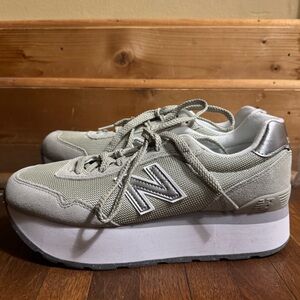 Women’s sage platform’s new balance sneaker size 9